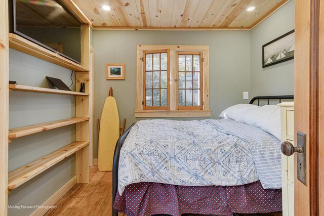 N4563 W Shore Place ROAD, Cambridge, WI 53523