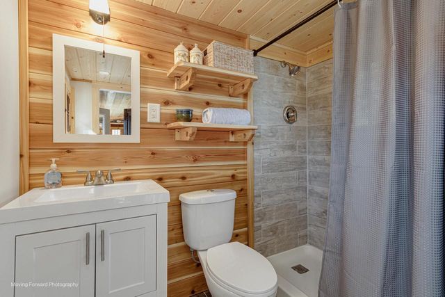 N4563 W Shore Place ROAD, Cambridge, WI 53523