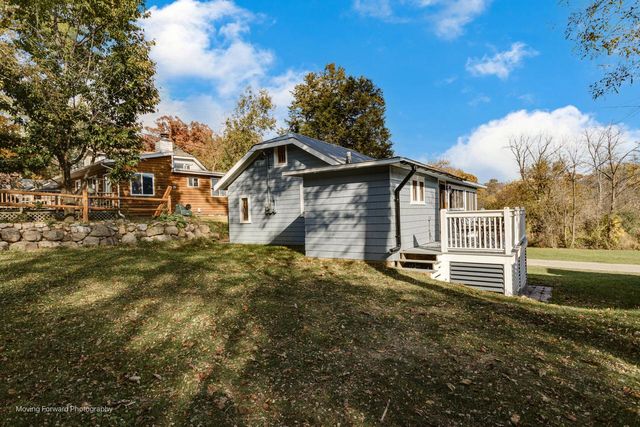 N4563 W Shore Place ROAD, Cambridge, WI 53523