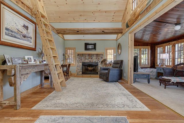 N4563 W Shore Place ROAD, Cambridge, WI 53523