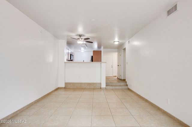 5675 N Camino Esplendora Apt 5124, Tucson, AZ 85718