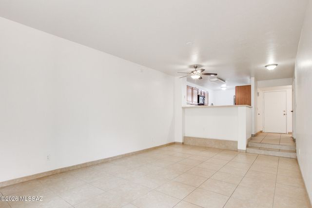 5675 N Camino Esplendora Apt 5124, Tucson, AZ 85718