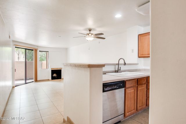 5675 N Camino Esplendora Apt 5124, Tucson, AZ 85718