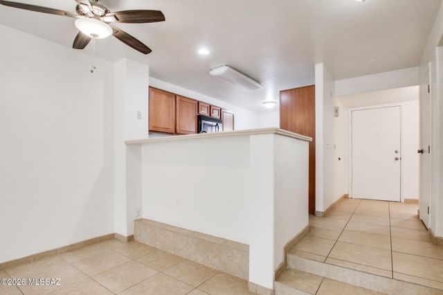 5675 N Camino Esplendora Apt 5124, Tucson, AZ 85718