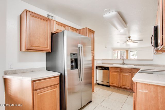5675 N Camino Esplendora Apt 5124, Tucson, AZ 85718