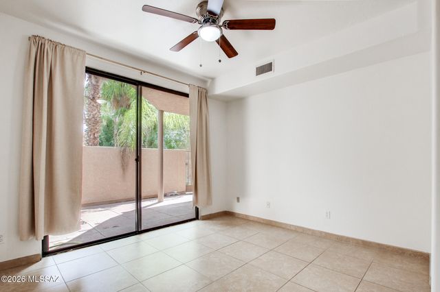 5675 N Camino Esplendora Apt 5124, Tucson, AZ 85718