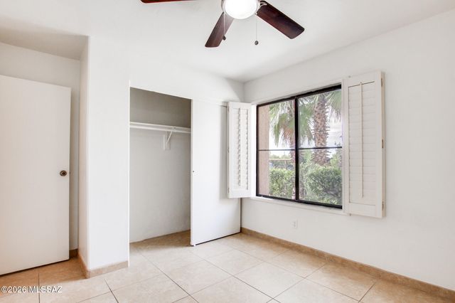 5675 N Camino Esplendora Apt 5124, Tucson, AZ 85718