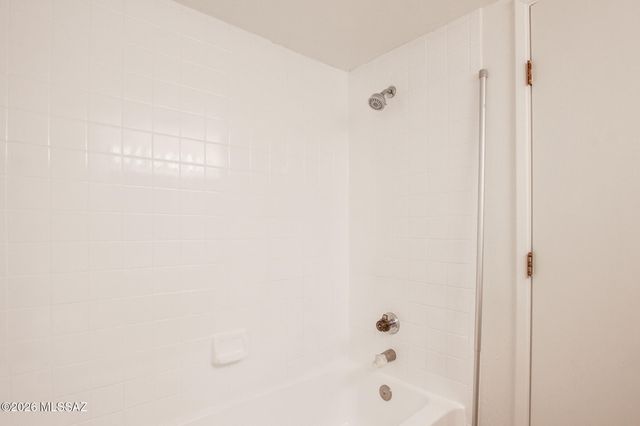 5675 N Camino Esplendora Apt 5124, Tucson, AZ 85718
