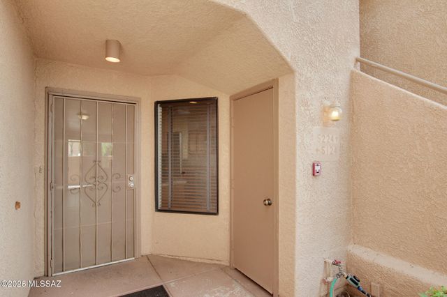 5675 N Camino Esplendora Apt 5124, Tucson, AZ 85718