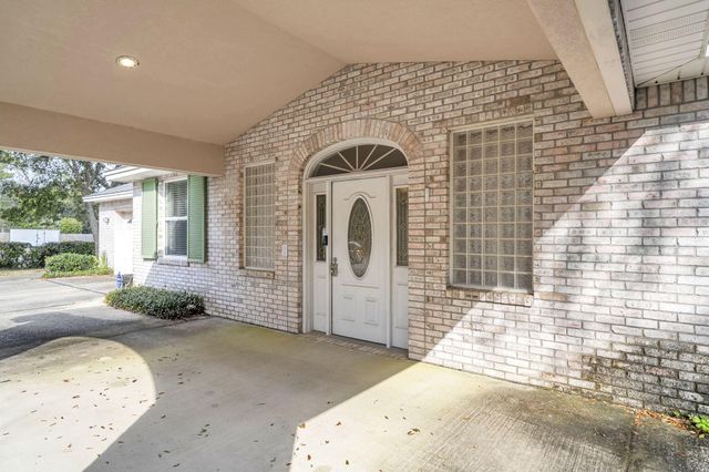 1227 Twin Bay Drive, Fort Walton Beach, FL 32547