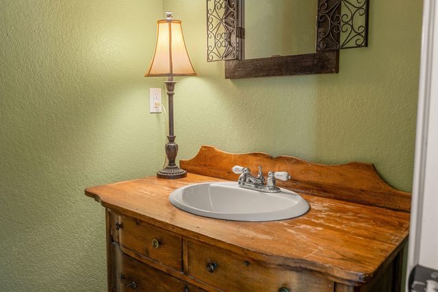 966 Bear Creek Road, Walnut Shade, MO 65771