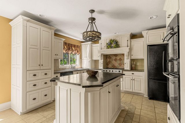 966 Bear Creek Road, Walnut Shade, MO 65771