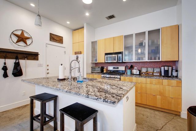 616 W 35th ST A, Austin, TX 78705