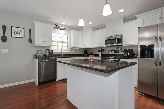 12 Haven Way, Westmoreland, TN 37186