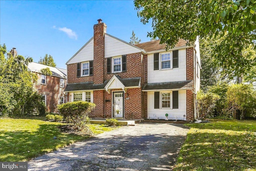 871 DELMONT DR #, WYNNEWOOD, PA 19096 — exterior