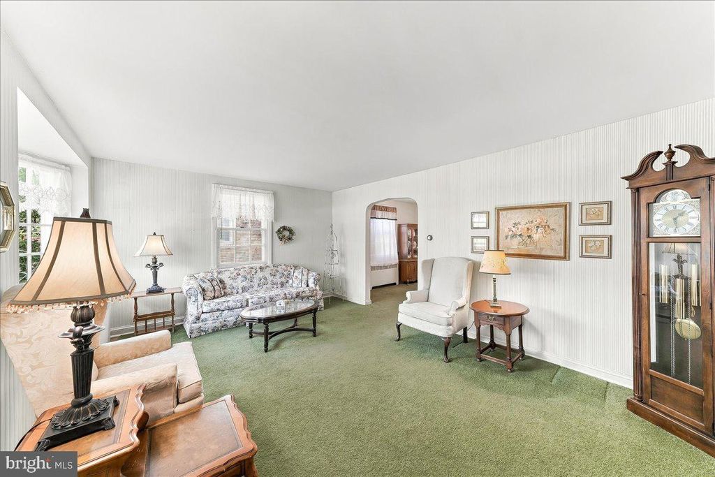 871 DELMONT DR #, WYNNEWOOD, PA 19096 — photo 4