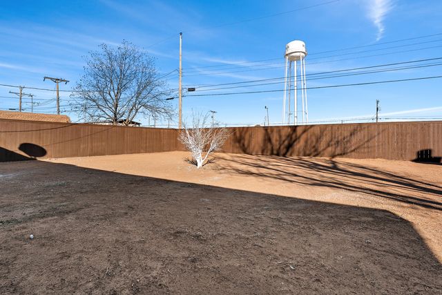 726 11th Street, Wolfforth, TX 79382