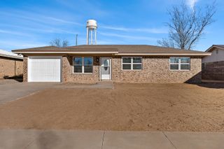 726 11th Street, Wolfforth, TX 79382