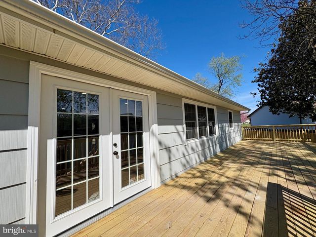 925 LONGVIEW AVE, Pasadena, MD 21122