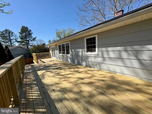 925 LONGVIEW AVE, Pasadena, MD 21122