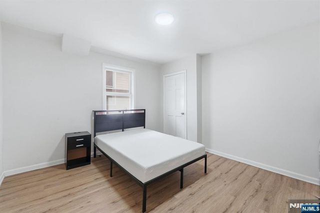 64 Willoughby Street, Newark, NJ 07112