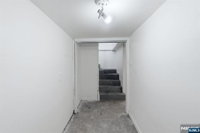 64 Willoughby Street, Newark, NJ 07112