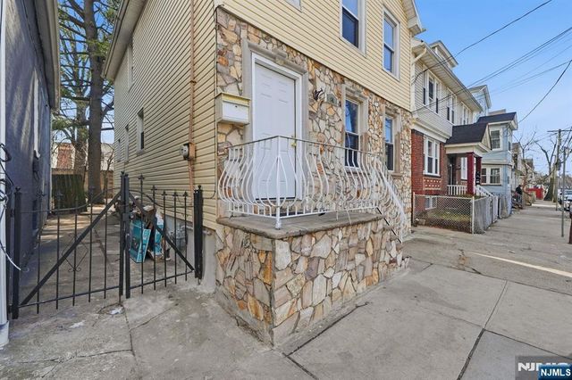 64 Willoughby Street, Newark, NJ 07112