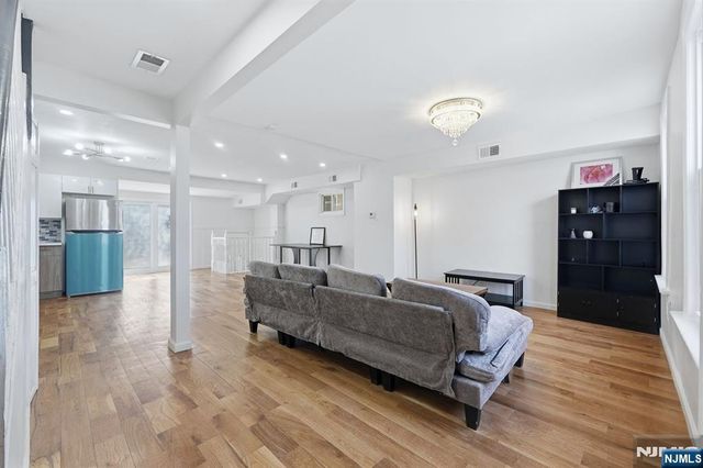 64 Willoughby Street, Newark, NJ 07112