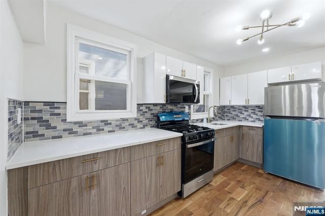 64 Willoughby Street, Newark, NJ 07112