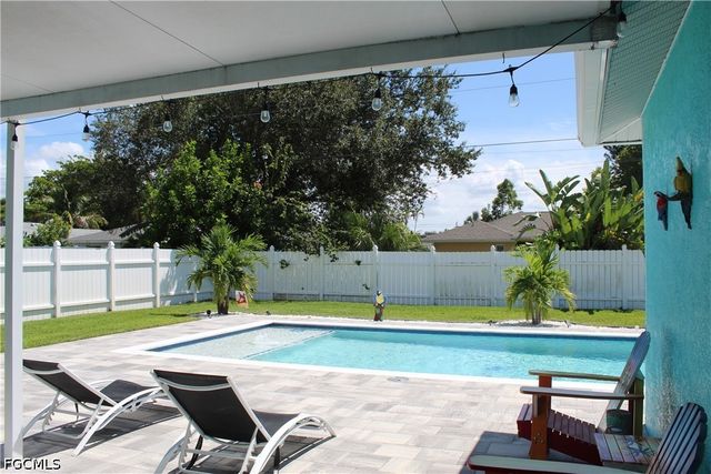 238 SW 39th ST, Cape Coral, FL 33914