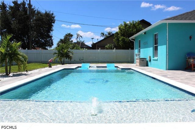 238 SW 39th ST, Cape Coral, FL 33914