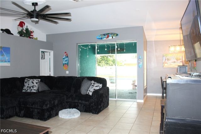238 SW 39th ST, Cape Coral, FL 33914