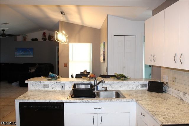 238 SW 39th ST, Cape Coral, FL 33914
