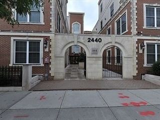 2440 Massachusetts Ave 11, Cambridge, MA 02140