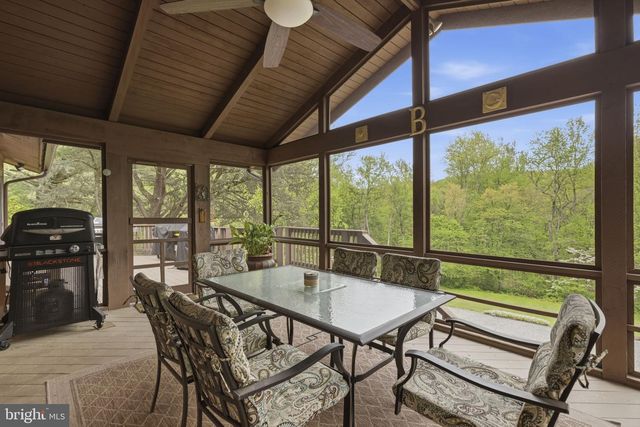 2009 WILSON RD, White Hall, MD 21161