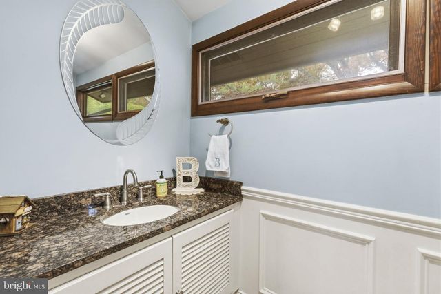 2009 WILSON RD, White Hall, MD 21161