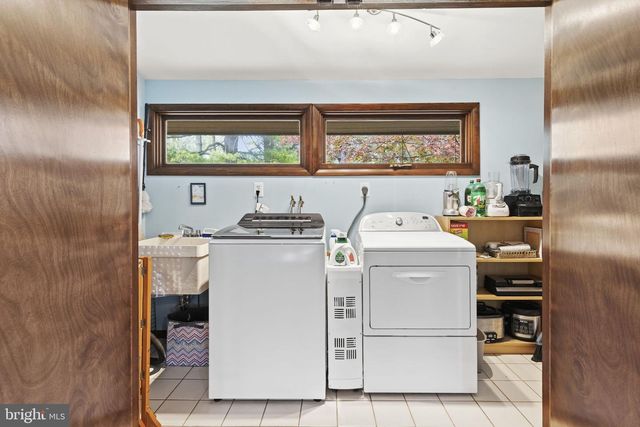 2009 WILSON RD, White Hall, MD 21161