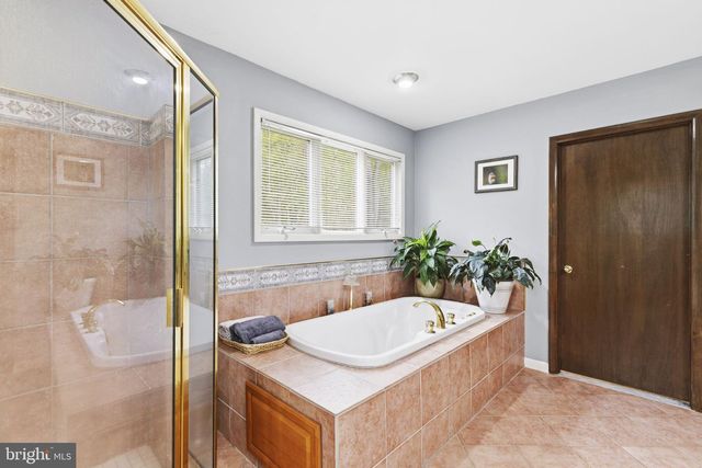 2009 WILSON RD, White Hall, MD 21161
