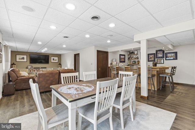 2009 WILSON RD, White Hall, MD 21161