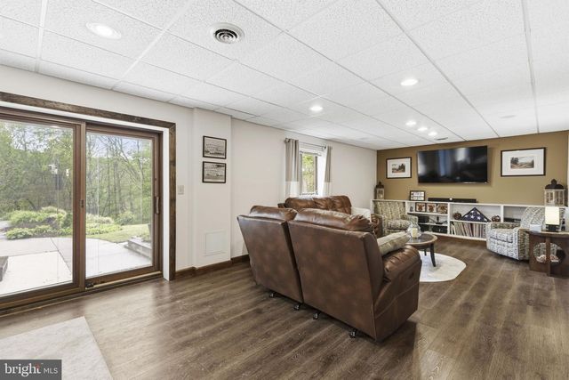 2009 WILSON RD, White Hall, MD 21161
