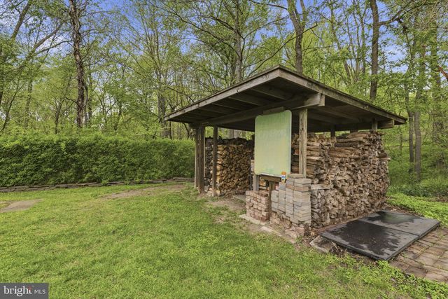 2009 WILSON RD, White Hall, MD 21161