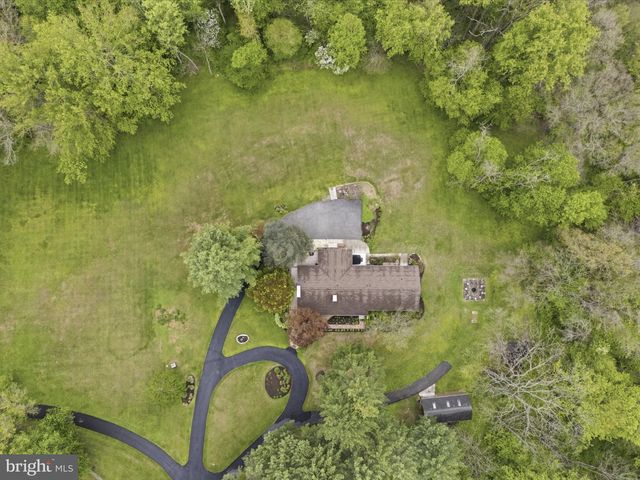 2009 WILSON RD, White Hall, MD 21161