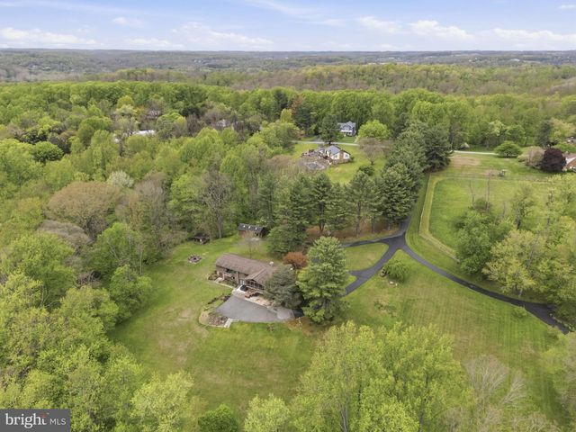 2009 WILSON RD, White Hall, MD 21161