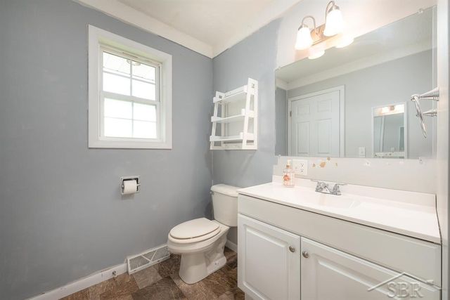 921 S Romanda Street, Midland, MI 48640