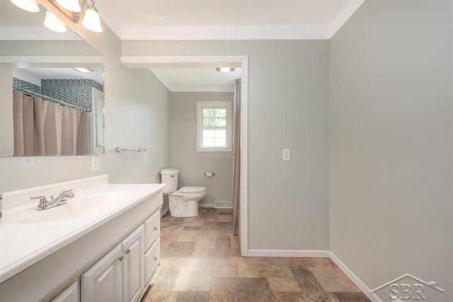 921 S Romanda Street, Midland, MI 48640