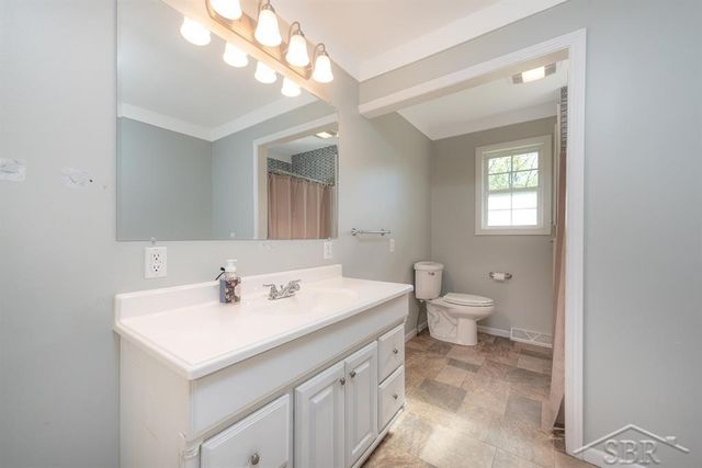 921 S Romanda Street, Midland, MI 48640