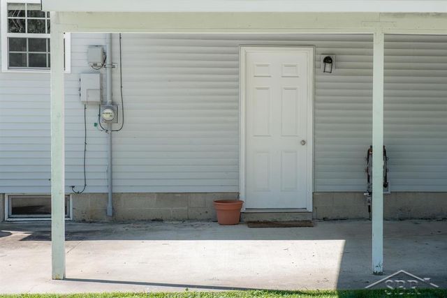 921 S Romanda Street, Midland, MI 48640