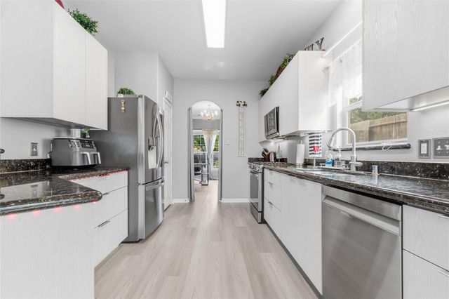 2055 Midlane Drive, Conroe, TX 77301
