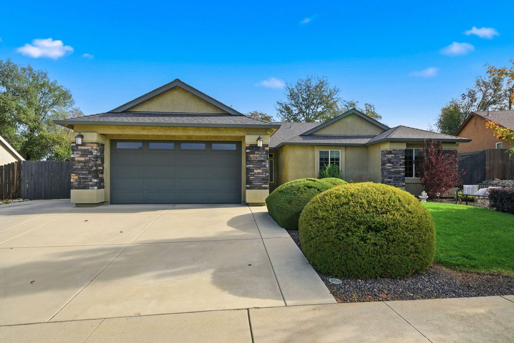 20306 Mulholland Ridge Drive, Anderson, CA 96007