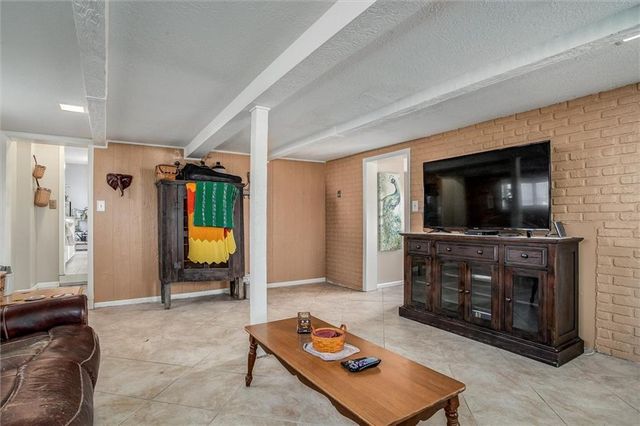 1705 SW Mcarthur Street, Blue Springs, MO 64015